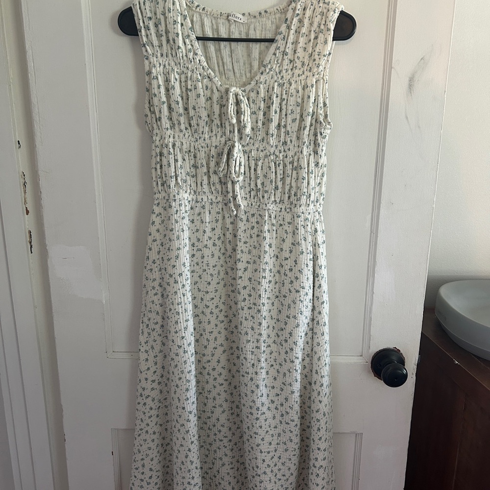 Neuflora Lonnie Dress size Medium